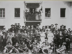 Gruppo di persone (1920 - 1930)